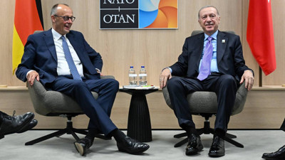 Almanya Başbakanı Merz, Cumhurbaşkanı Erdoğan'dan nüfuzunu kullanarak Putin'i masaya getirmesini rica etti