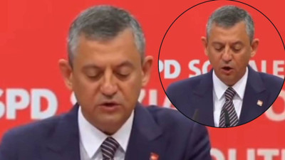 Özgür Özel'in SPD konferansında kağıttan okuduğu Almanca alay konusu oldu