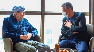 Özgür Özel'den Altan Öymen'in vefat haberi sonrası "Gözün arkada kalmasın" paylaşımı