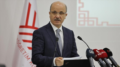 Resmi Gazete’de yayımlandı: Prof. Dr. Erol Özvar, yeniden YÖK Başkanlığına atandı