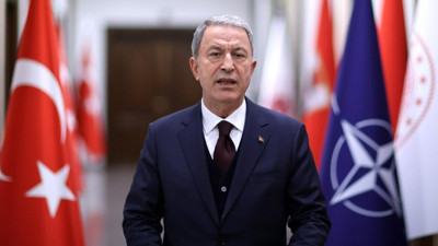 Hulusi Akar’dan Gazze için yürek sızlatan mesaj: “Eğer kalbin olsaydı, Filistinli çocuklar için ağlardın”