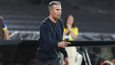 Robin van Persie'den Jose Mourinho'ya olay yanıt: Ben Kadıköy'de çok maça çıktım!