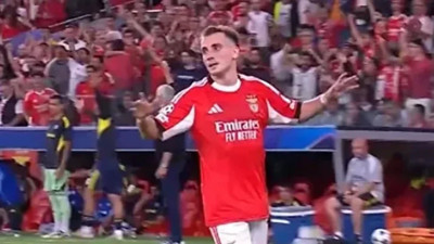 Kerem Aktürkoğlu Fenerbahçe ağlarını sarstı! Gol sevincinde olay detay!