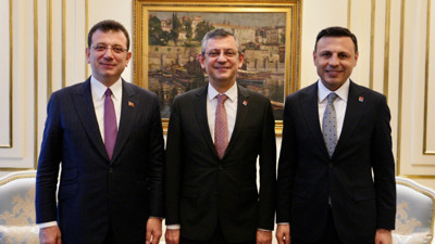 CHP İstanbul Kongresi iptal edildi! Özgür Çelik ve ekibi görevden alındı!