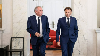 Fransa'da şok! Bayrou güvenoyunu kaybetti, Macron'un üçüncü başbakanı düşürüldü