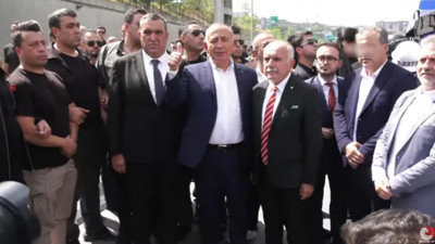 Gürsel Tekin CHP İl binası önünde! 