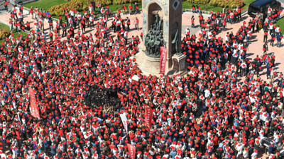 CHP’nin Taksim hezimeti: Özgür Özel 5 bin dedi ama tek tek sayıldı, sadece 1400 kişi vardı!