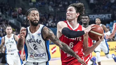 12 Dev Adam tarih yazdı, Avrupa Şampiyonası'nda adını finale yazdırdı (Yunanistan 68 - 94 Türkiye | Maçın özeti)