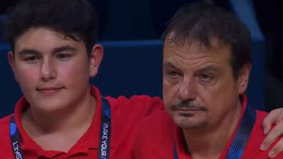 Ergin Ataman'ın zor anları: Final sonrası gözyaşlarına hakim olamadı!