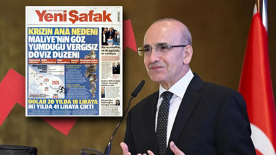 Yeni Şafak yine manşetten vurdu... Hedefte Bakan Mehmet Şimşek var: Krizin ana nedeni Maliye'nin göz yumduğu vergisiz döviz düzeni!