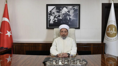 Diyanet'in yeni başkanı Safi Arpaguş, makamına Atatürk portresi astı!