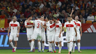 Bizim Çocuklar İspanya'yı elinden kaçırdı, 3 puanı alan çıkmadı (İspanya 2 - 2 Türkiye | Maçın özeti)