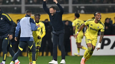 7 gollü maç nefesleri kesti, Fenerbahçe ikinci yarı geri geldi (Çaykur Rizespor 2 - 5 Fenerbahçe | Maçın özeti)