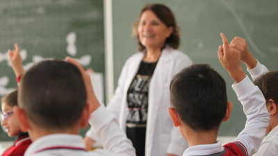 Binlerce öğretmen tek yürek! 15 bin öğretmen ataması yarın! Kontenjanlar ve branşlar açıklandı