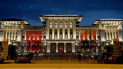 Ankara'da gece yarısı ikinci darbe paniği!