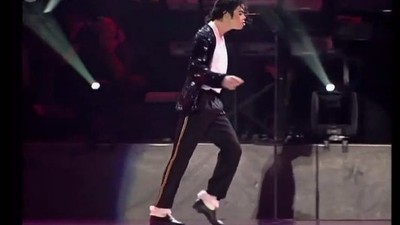 Michael Jackson gibi yürüyorsanız beyninizde sorun olabilir