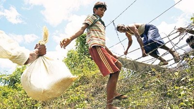 Katliamdan kaçış! Myanmar'daki Müslümanlar Bangladeş'e geçiş yaptı