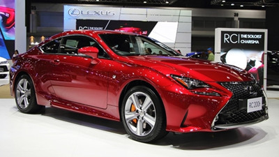 Yerli ve yabancı yıldız isimlerin lüks otomobilleri!