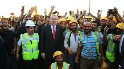 Cumhurbaşkanı Erdoğan'dan Türk firmanın yaptığı havalimanı inşaatına ziyaret...