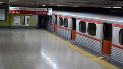 Ankara'da metro kazası! Seferler durdu...