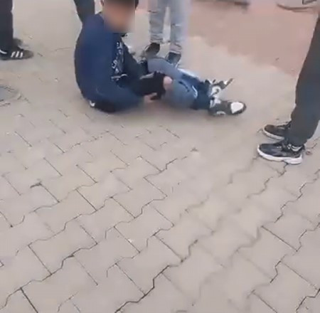 İnegöl'de 14 yaşındaki çocuk, aynı yaştaki arkadaşı tarafından bıçaklandı - Resim : 2