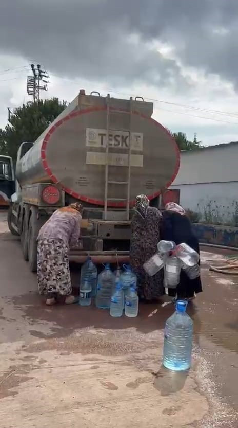 Tekirdağ'da su krizi derinleşiyor: "Su yok, sabır da kalmadı" diye isyan eden vatandaşlar ilçeyi terk etmeye başladı