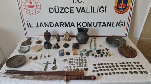 Düzce'de tarihi eser kaçakçılığı operasyonunda 2 kişi göz altına alındı