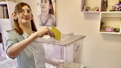 Dünyanın en uzun boylu kadını Rümeysa Gelgi oyunu kullandı!