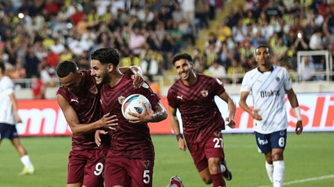 Fenerbahçe Mersin'de tutunamadı, fark yemekten kurtulamadı (Hatayspor 4 - 2 Fenerbahçe | Maçın özeti)