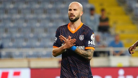 Başakşehir'de bir ayrılık daha! Joao Figueiredo takıma veda etti