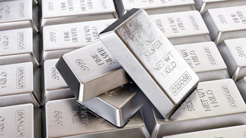 Gümüş 45 yıl sonra getiri sıralamasında birinciliğe oturdu