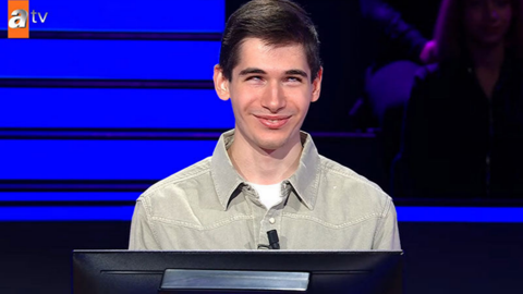 Görme engelli yarışmacının Kim Milyoner Olmak İster'deki başarısı takdir topladı! 1 milyonluk sorunun eşiğinden döndü