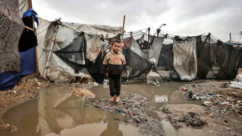 Unuttuğumuz Gazze'de çocukları şimdi de sel öldürüyor!