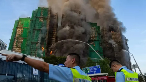 Hong Kong’da gökdelen faciası! 8 bloklu sitede yangın kontrolden çıktı... Mahsur kalanlar var!