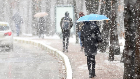 İstanbul için kar tarihi netleşti! Şimşek, sağanak ve don bir arada