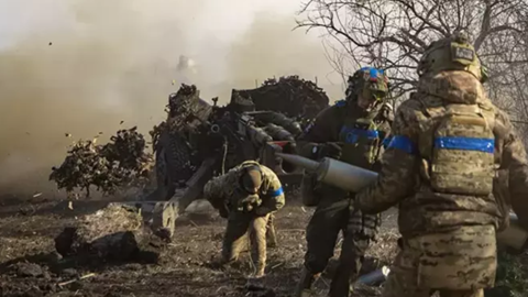 Rusya’dan savaşta yeni hamle: Ukrayna’da iki yerleşim birimi daha düştü! kinjal füzeleriyle misilleme   