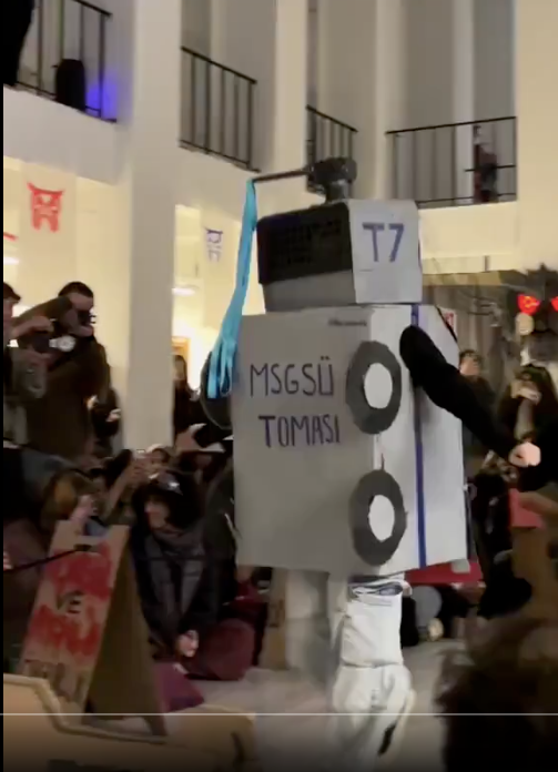 Mimar Sinan'ın kemikleri sızladı...  Harvard İsrail’e karşı dururken, Mimar Sinan Üniversitesi'nde direniş balosu! - Resim : 2