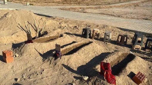 Çiğdem Böcek ve çocuklarının mezar taşındaki detay yürekleri sızlattı - Resim : 2