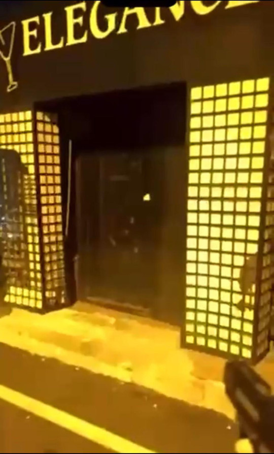 Türkiye bu olayı konuşmuştu! Çocuklarının önünde babayı tokatlayan saldırganın iş yeri kurşunlandı - Resim : 2