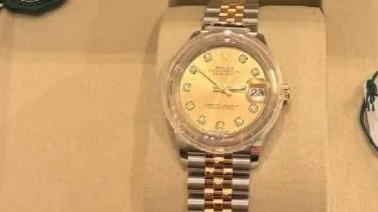 Yasak aşkına büyük jestler! CHP’li Muhittin Böcek’ten sevgilisine lüks hediyeler! Ev, Audi ve Rolex iddiası - Resim : 2