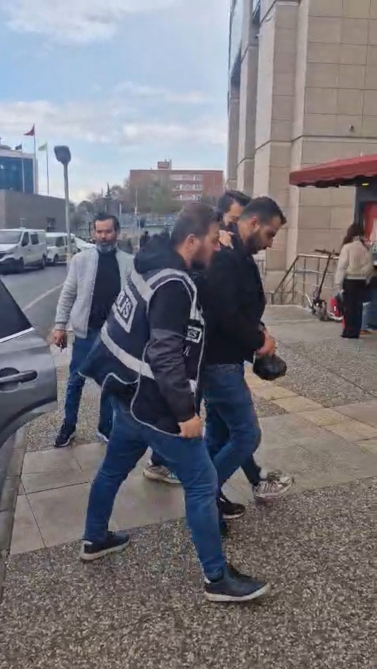 Eski husumet ölüm getirdi! Küfürleşme” iddiası cinayete dönüştü: Önce bıçakladı sonra kafasını yere vurdu - Resim : 3