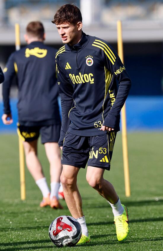 Sebastian Szymanski antrenmanlara başladı