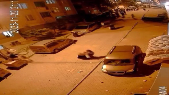 Arnavutköy’de sokak savaşı! Taş ve sopalar havada uçtu, polis havaya ateş açtı - Resim : 3