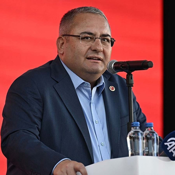 Canlı yayında Özgür Özel'e verdi veriştirdi! Keçiören Belediye Başkanı Mesut Özarslan'dan CHP'den istifasına ilişkin bir açıklama daha: "Sende şeref ve namus varsa istifa et"