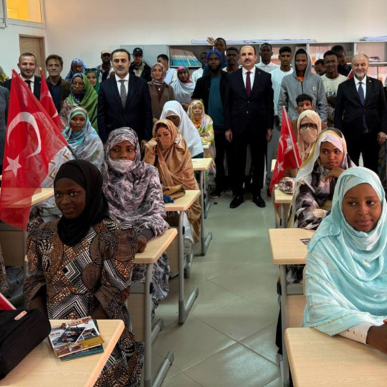 Başkan Altay'ın Moritanya ziyaretinde Afrikalı öğrenciden İstiklal Marşı sürprizi