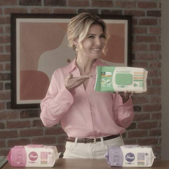 Tepkiler sonrası kaldırıldığı açıklanmıştı! Gülben Ergen'li o reklam TV'lerde dönmeye devam ediyor