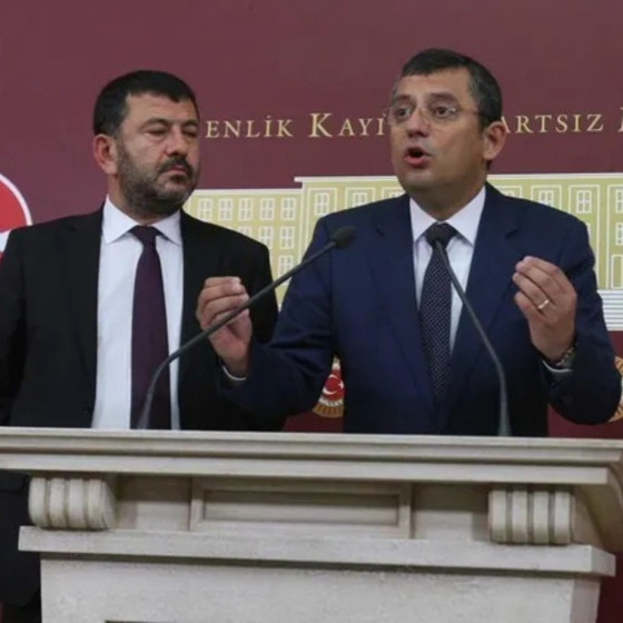 Veli Ağbaba’nın "kara kutusu" Turgut Koç tutuklandı! WhatsApp mesajları deşifre oldu.... 430 bin TL'lik hediye ve VIP araç dizaynı!