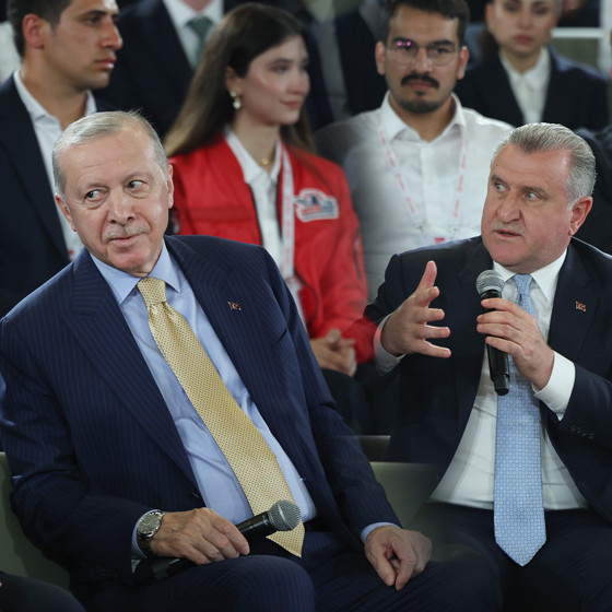 Cumhurbaşkanı Erdoğan ile Spor Bakanı Osman Aşkın Bak'ın Dünya Kupası sohbeti
