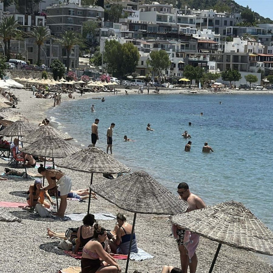 Herkes akın etti! Kurban Bayramı'nın ilk gününde Bodrum sahilleri doldu taştı