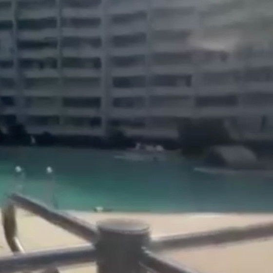 Mersin'de akılalmaz olay! Haşemalı kadın havuza alınmadı